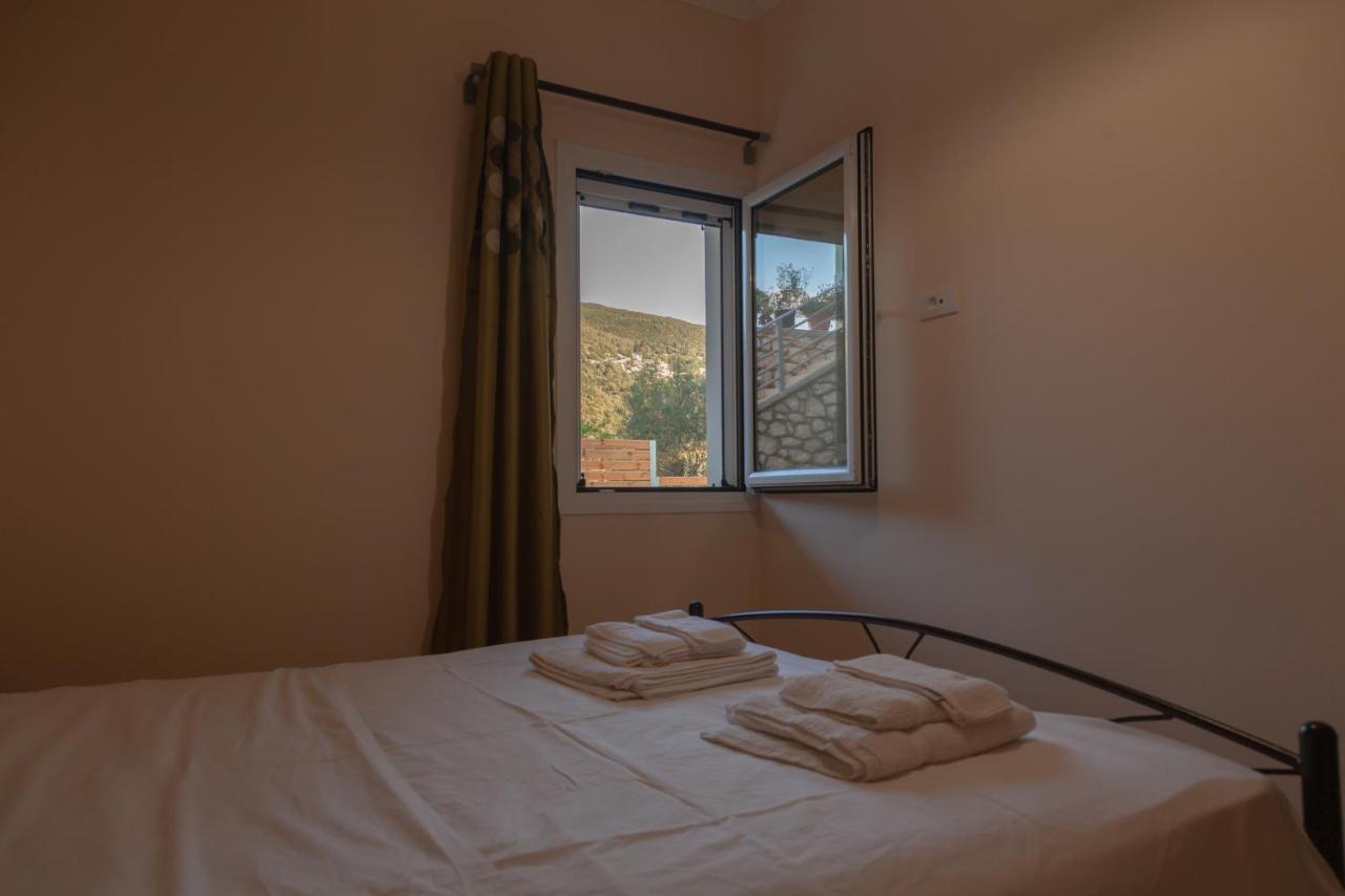 Tsoutsis Apartments Marantochori ห้อง รูปภาพ