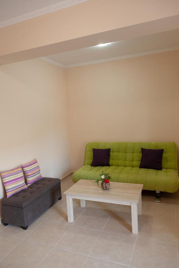 Tsoutsis Apartments Marantochori ห้อง รูปภาพ